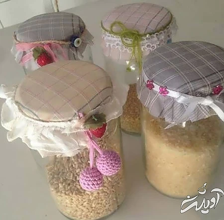 تزیین شیشه سس,استفاده از شیشه های انواع مواد غذایی ,ایده های تزیین ظروف شیشه ای آشپزخانه